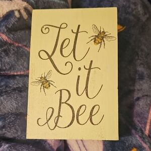 Let It Bee NWT Wall Sign - Yellow Bee Home Decor